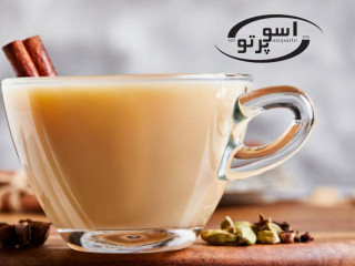 بسته بندی پودر چای ماسالا کلاسیک شرکت آسو پرتو البرز به همراه فنجان نوشیدنی گرم هندی