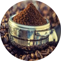 پودر قهوه میکس ۱۰ درصد عربیکا و ۹۰ درصد روبوستا، بسته ۱ کیلوگرمی با رُست مدیوم تیره و طعم شکلات تلخ از آسو پرتو البرز